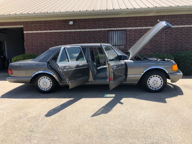 1988 Gray Mercedes-Benz S-Class Sedan