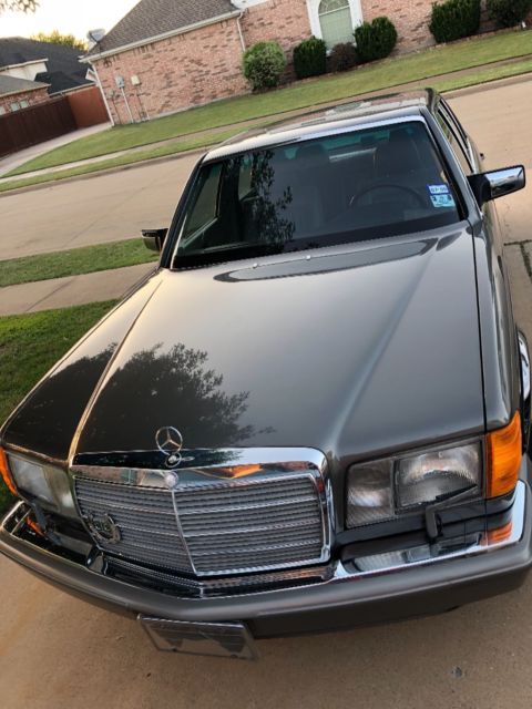 1988 Gray Mercedes-Benz S-Class Sedan