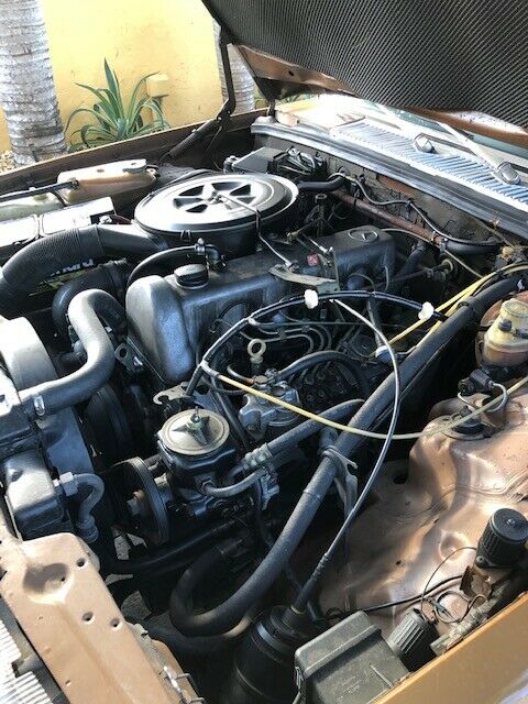 1980 Brown Mercedes-Benz 300-Series Sedan