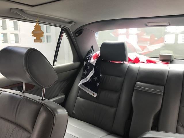 1991 White Mercedes-Benz S-Class Sedan