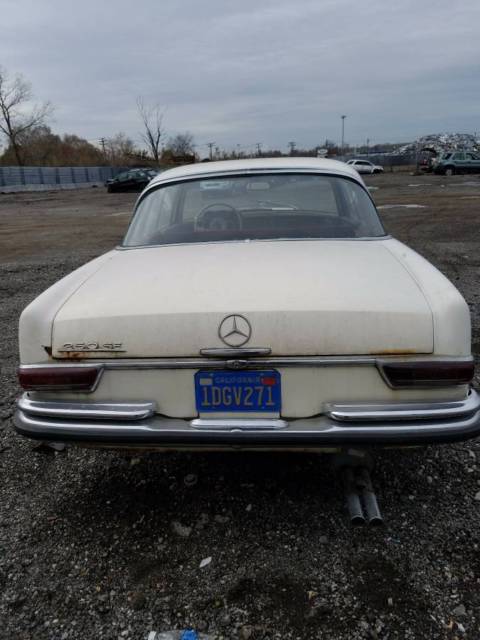 1966 White Mercedes-Benz S-Class Coupe