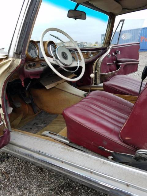 1966 White Mercedes-Benz S-Class Coupe