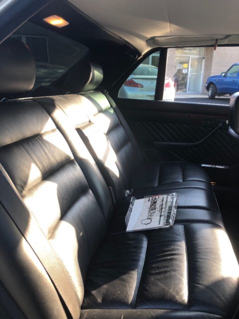 1989 Silver Mercedes-Benz S-Class Sedan