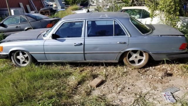 1979 Blue Mercedes-Benz 400-Series Sedan