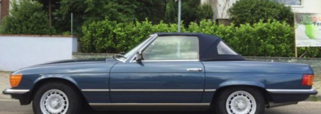 1985 Blue Mercedes-Benz SL-Class Convertible