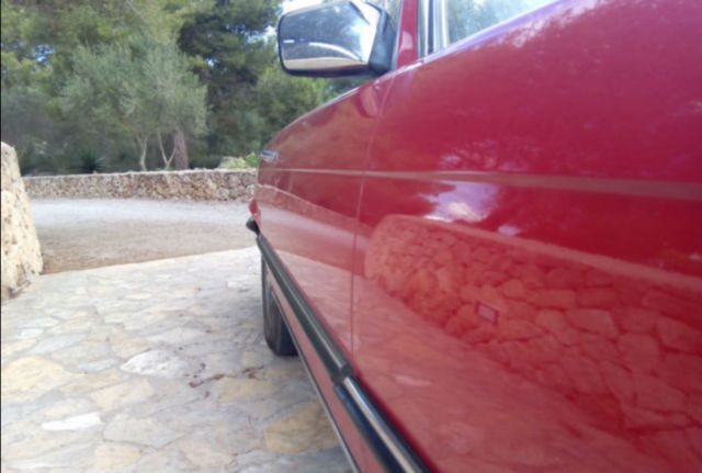 1985 Red Mercedes-Benz SL-Class Convertible