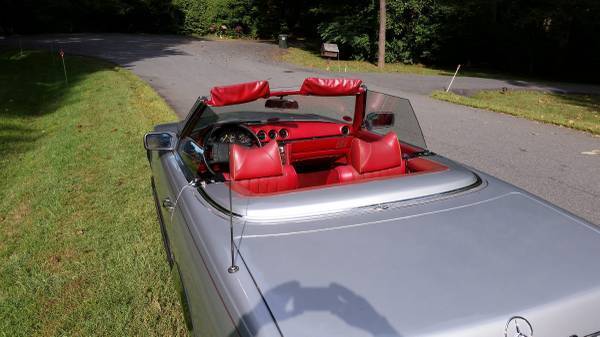 1977 Silver Mercedes-Benz SL-Class Convertible