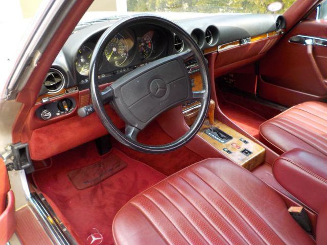 1986 Silver Mercedes-Benz SL-Class Convertible