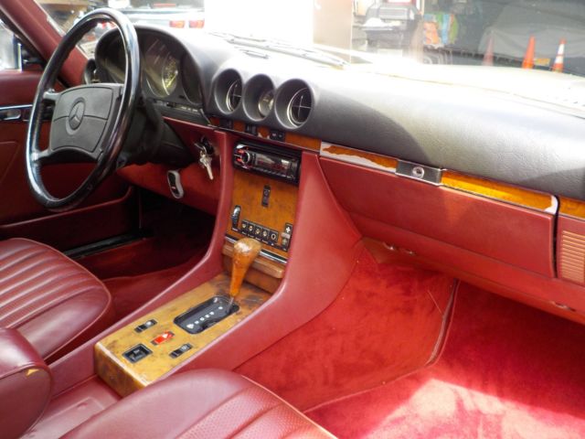 1986 Silver Mercedes-Benz SL-Class Convertible