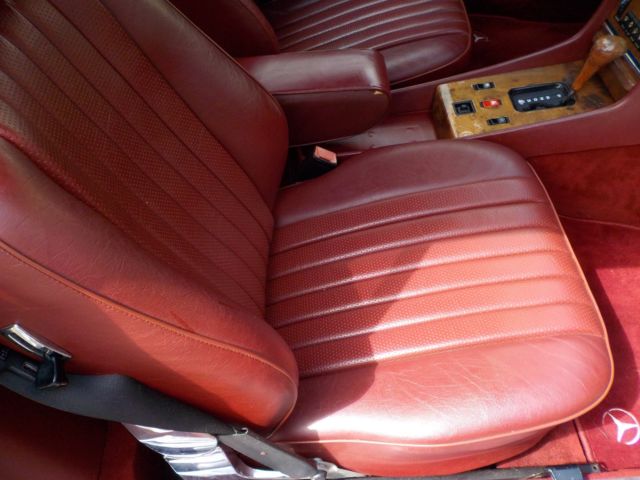 1986 Silver Mercedes-Benz SL-Class Convertible