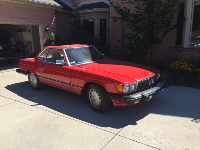 1986 Gold Mercedes-Benz SL-Class Convertible