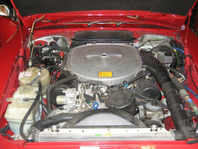 1987 Red Mercedes-Benz SL-Class Convertible