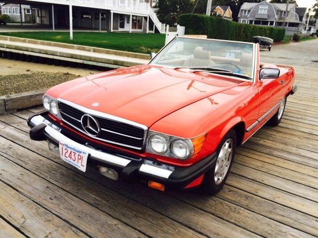 1987 Red Mercedes-Benz SL-Class Convertible