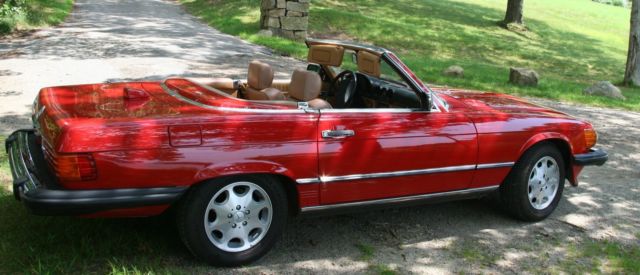 1987 Red Mercedes-Benz SL-Class Convertible