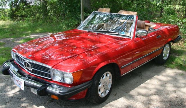 1987 Red Mercedes-Benz SL-Class Convertible