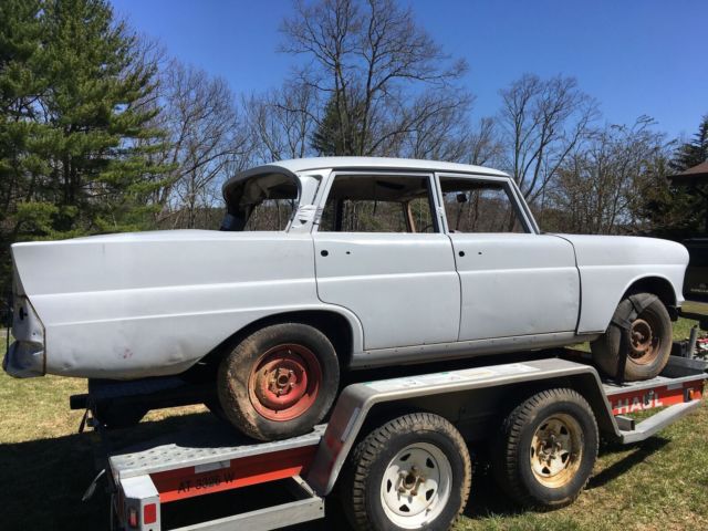 1967 gray primer Mercedes-Benz 200-Series Sedan