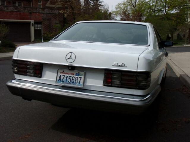 1987 White Mercedes-Benz S-Class Coupe