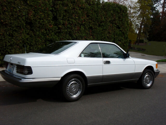 1987 White Mercedes-Benz S-Class Coupe