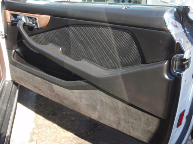 1987 White Mercedes-Benz S-Class Coupe