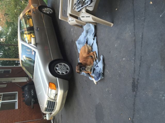 1993 Champagne Mercedes-Benz S-Class 4 Door