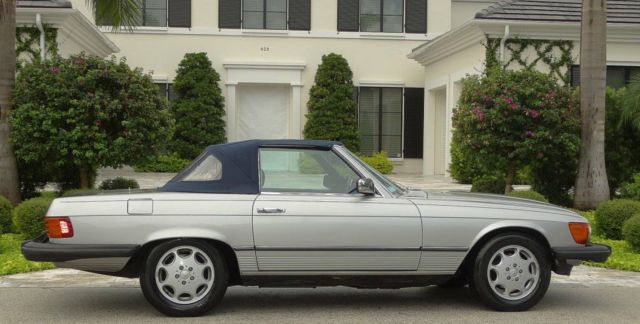1985 Silver Mercedes-Benz SL-Class Convertible
