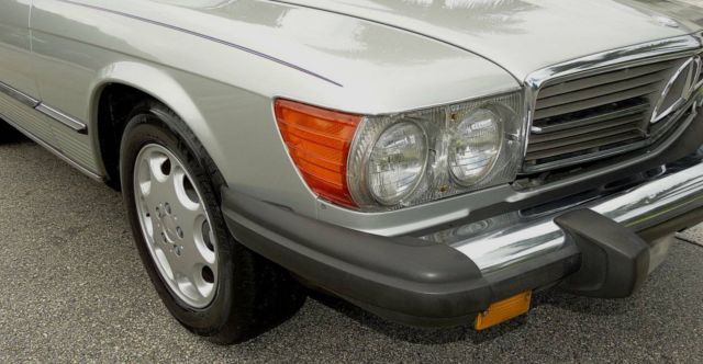 1985 Silver Mercedes-Benz SL-Class Convertible