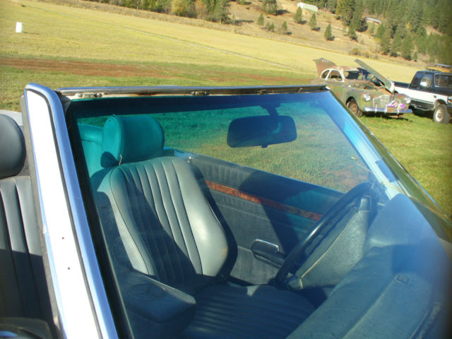 1987 White Mercedes-Benz SL-Class Convertible