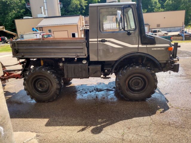 1988 Gray Mercedes-Benz Other