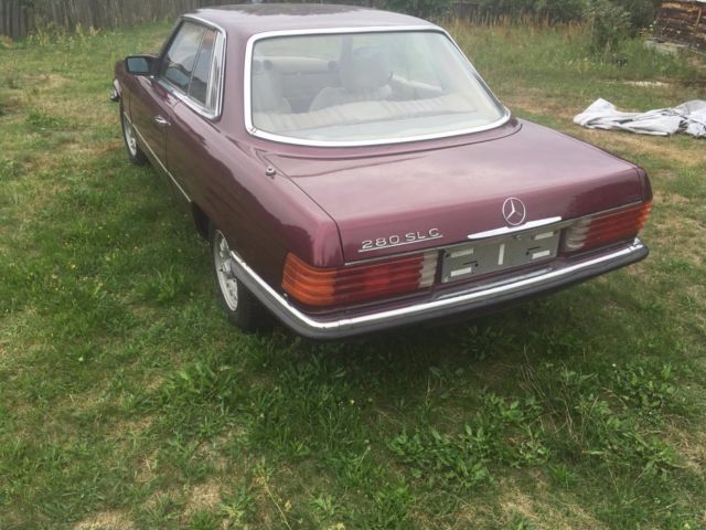 1977 Red Mercedes-Benz SL-Class Coupe