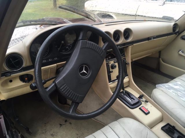 1977 Red Mercedes-Benz SL-Class Coupe