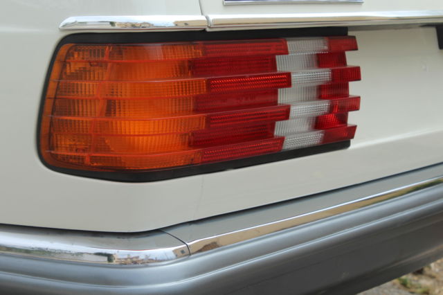 1980 White Mercedes-Benz 500-Series Coupe