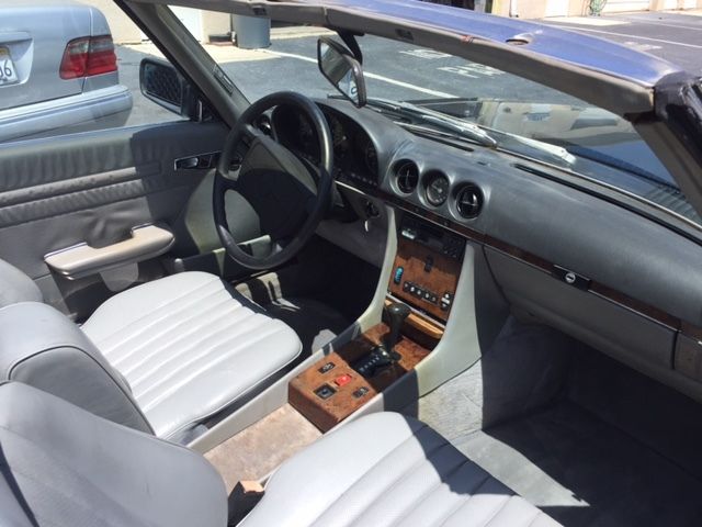 1988 Gray Mercedes-Benz 500-Series Convertible