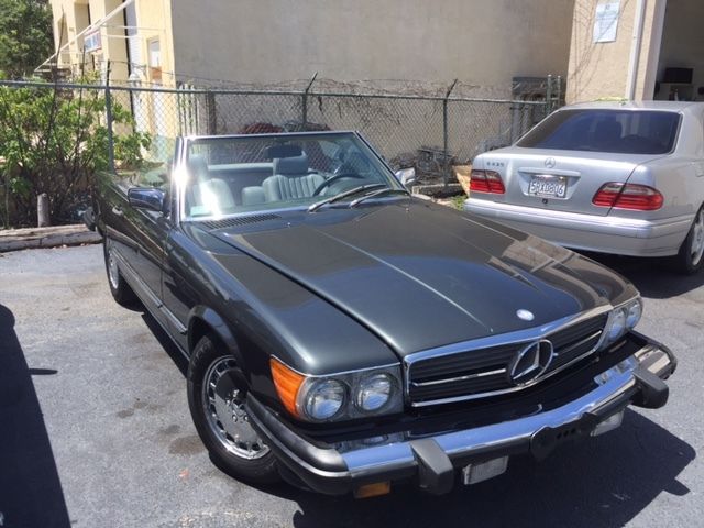 1988 Gray Mercedes-Benz 500-Series Convertible