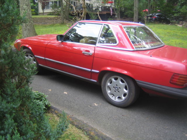 1988 Red Mercedes-Benz SL-Class Convertible