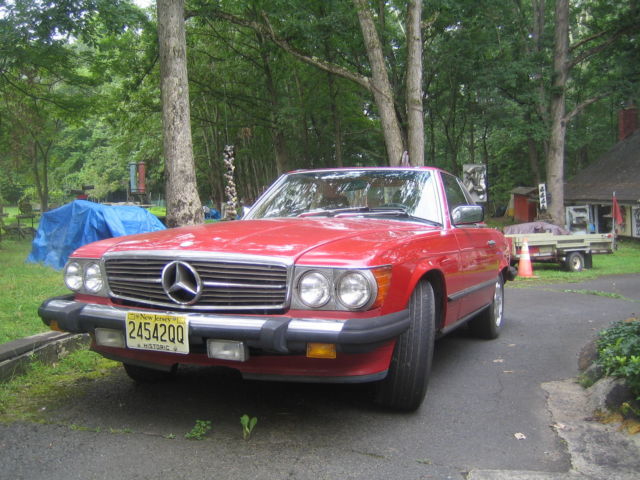 1988 Red Mercedes-Benz SL-Class Convertible