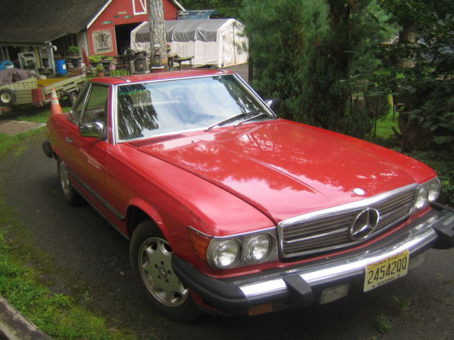 1988 Red Mercedes-Benz SL-Class Convertible