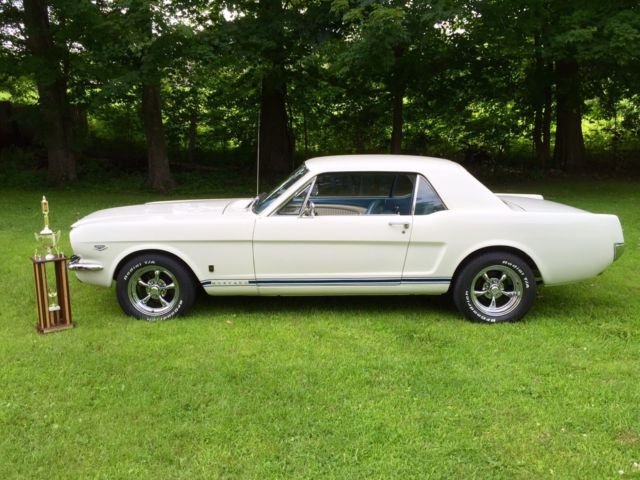 1965 White Ford Mustang Coupe