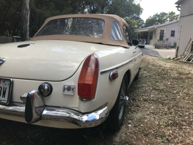 1971 MG MGB Convertible