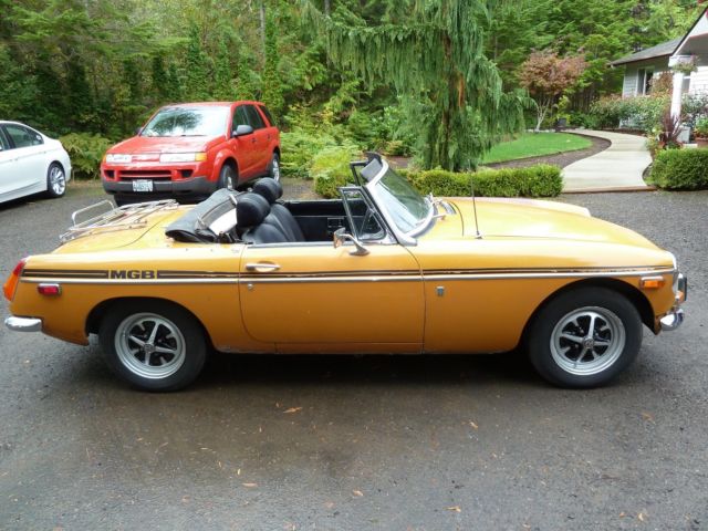 1972 Yellow/Orange MG MGB Convertible