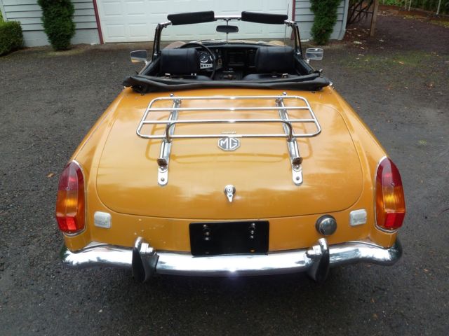 1972 Yellow/Orange MG MGB Convertible