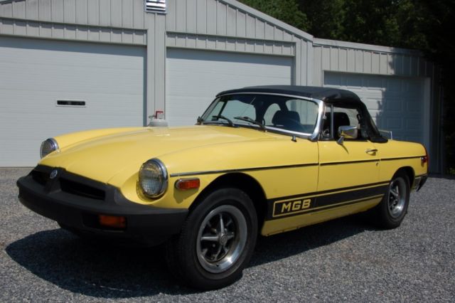 1976 Yellow MG MGB Convertible