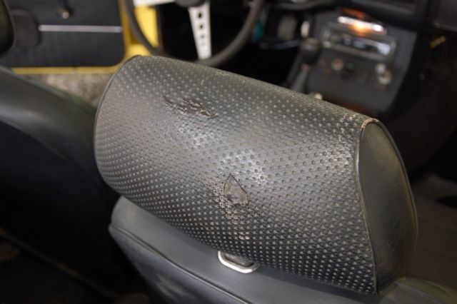 1976 Yellow MG MGB Convertible