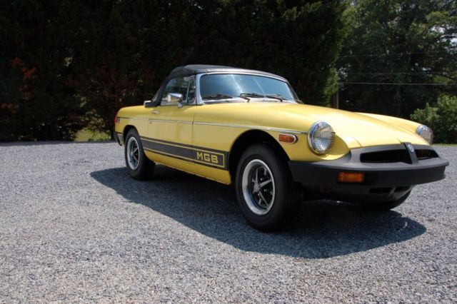 1976 Yellow MG MGB Convertible
