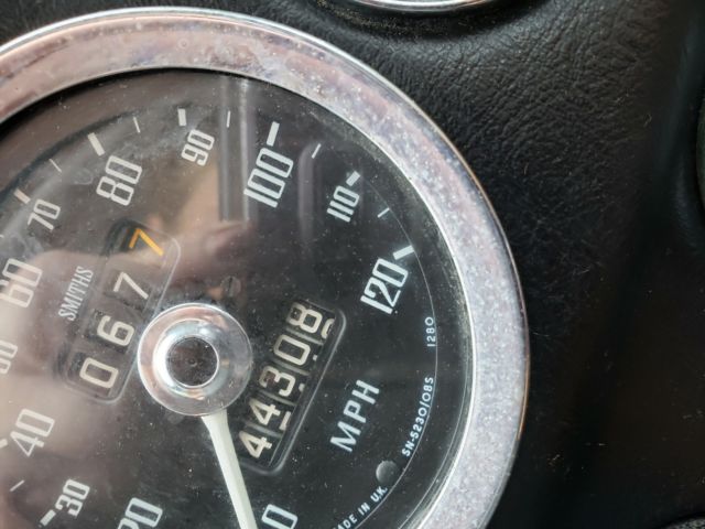 1974 White MG MGB Coupe