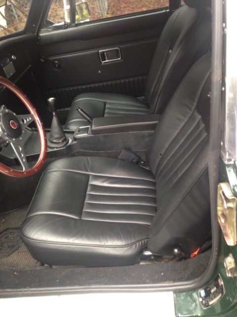 1971 Orange MG MGB Coupe