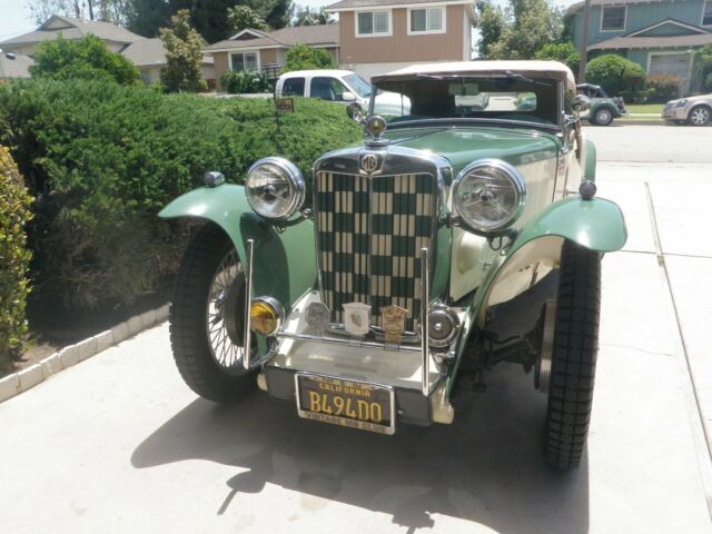 1948 green/ cream MG T-Series roaster