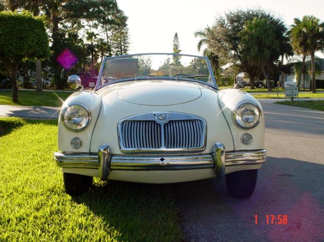 1962 Silver MG MGA