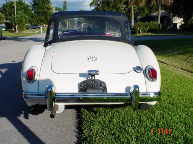 1962 Silver MG MGA