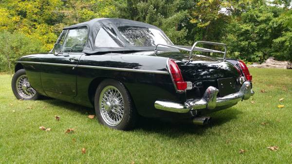1969 Red MG MGB Hatchback