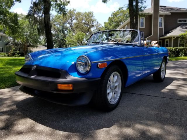 1975 Blue MG MGB Convertible